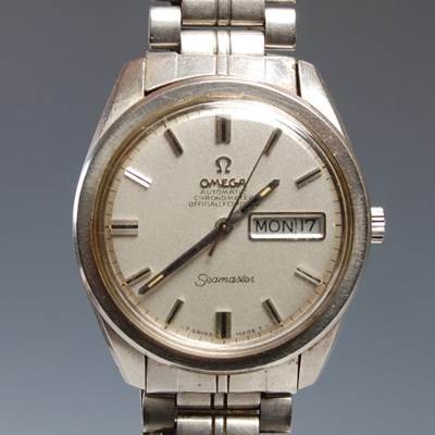 Lot 696 - A vintage gentlemans Omega Automatic...
