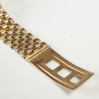 Lot 698 - A vintage 9ct gold Rolex bracelet wristwatch,...