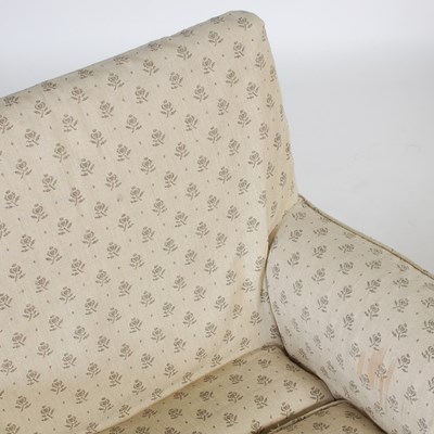 Lot 81 - Two similar armchairs, one with loose cushion...