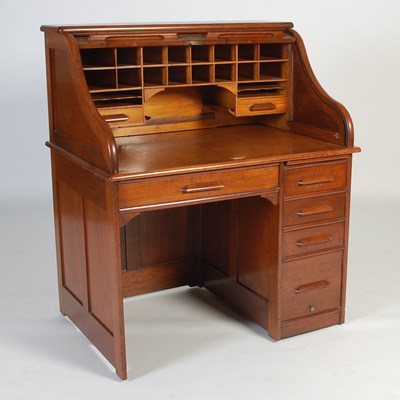 Lot 87 - A vintage Indianapolis Cabinet Co roll top...