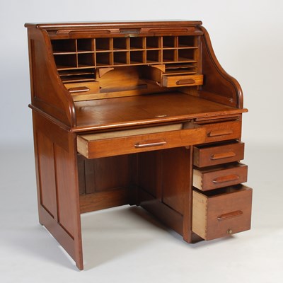 Lot 87 - A vintage Indianapolis Cabinet Co roll top...
