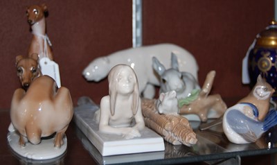 Lot 5 - Seven assorted ceramic figure groups to...
