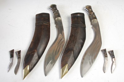 Lot 272 - A pair of vintage horn handled Kukri...