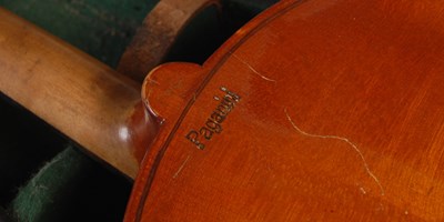 Lot 176 - A vintage violin, copy of Antonius Straduarius,...