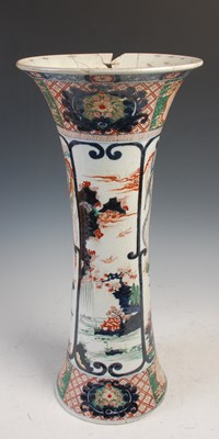 Lot 836 - A large Japanese Imari porcelain vase, Edo...