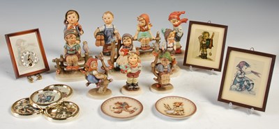 Lot 797 - A collection of assorted Goebel porcelain...