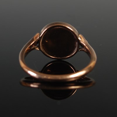 Lot 626 - An 18th century portrait ring, with circular...