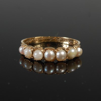 Lot 664 - A 19th century mourning ring, set with seven...