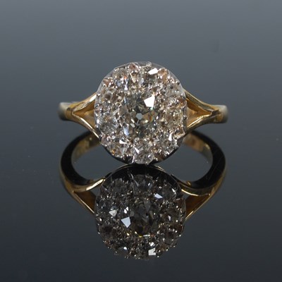 Lot 536 - A late Victorian diamond cluster ring, set...