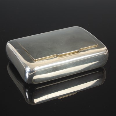 Lot 476 - An Elizabeth II silver snuff box, Glasgow 1954,...