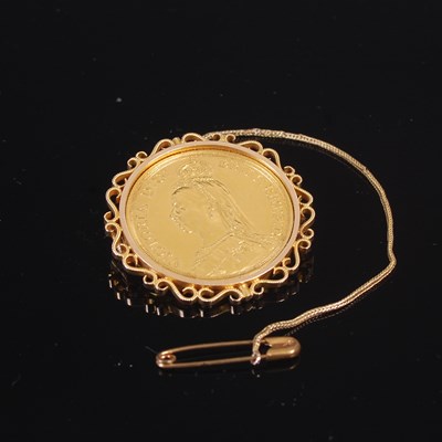 Lot 559 - A Victorian gold double sovereign, dated 1887,...