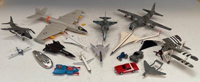 Lot 766 - A collection of model aircraft and motor...