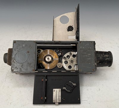 Lot 608 - A Williamson M.F.G Gun camera Type G.45.