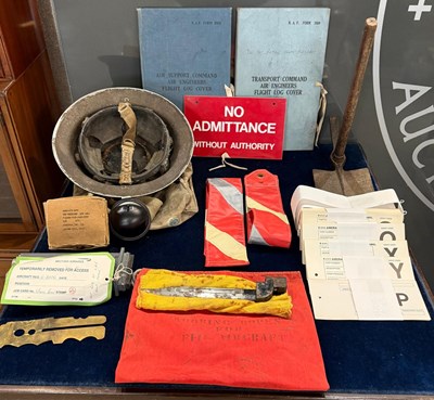 Lot 693 - Box - assorted military items.