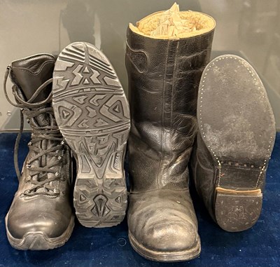 Lot 632 - Two pairs of boots, to include YDS MNTM1280...