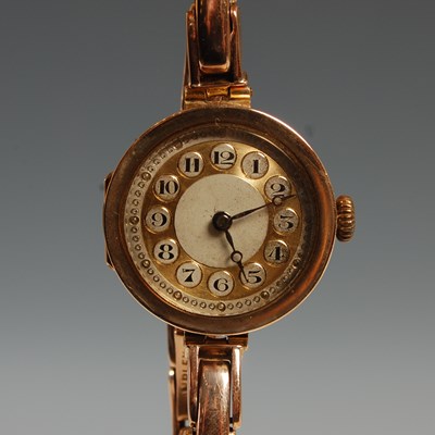 Lot 86 - A 9ct gold cased wristwatch, with Arabic...