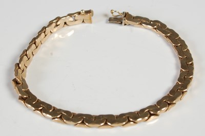 Lot 88 - A 9ct gold bracelet, 12.6 grams.