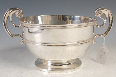 Lot 149 - A London silver twin handled bowl, 27cm wide x...