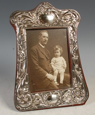 Lot 181 - A Chester silver mounted photograph frame,...