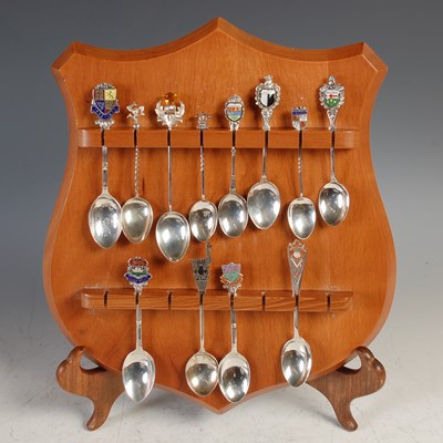 Lot 196 - A collection of assorted silver and sterling...