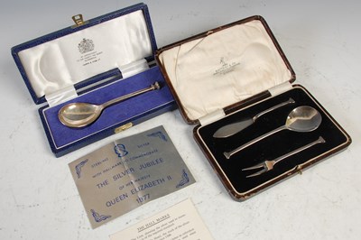 Lot 208 - A silver Pudsey spoon with Silver Jubilee...
