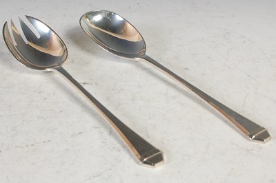 Lot 227 - A pair of London silver salad servers, 5.5...