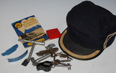 Lot 269 - A group of railwayana interest items,...