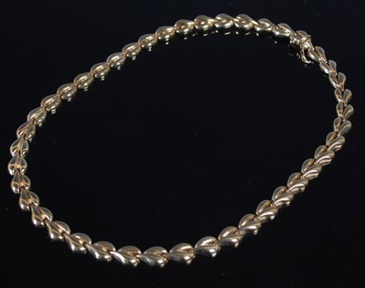 Lot 331 - A 9ct gold necklace, 18.5 grams.