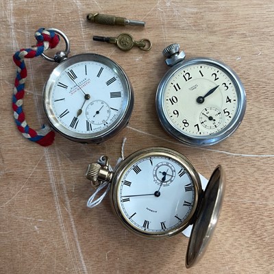 Lot 344B - A yellow metal hunter cased pocketwatch, the...