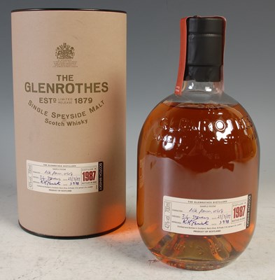 Lot 419 - A boxed bottle of The Glenrothes, single...