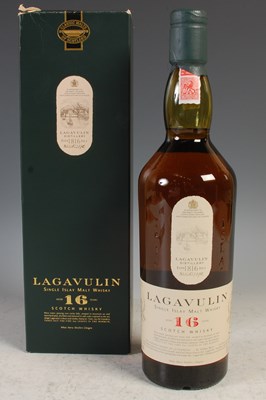 Lot 432 - A boxed bottle of Lagavulin single Islay malt...