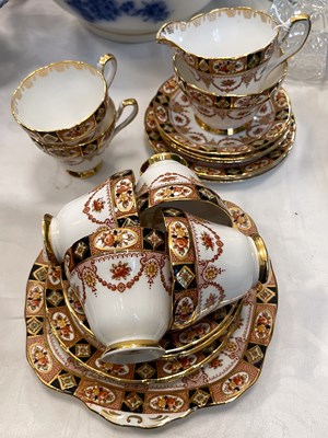 Lot 501 - A Sutherland China Imari pattern part tea set.