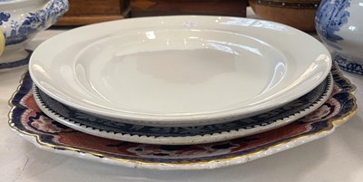 Lot 504 - A Boothstone China Imari palette ashet; a blue...