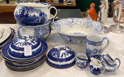 Lot 506 - A collection of blue printed pottery to...