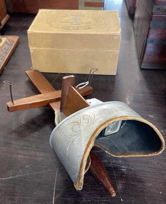 Lot 561 - Underwood & Underwood, a stereoscopic viewer...