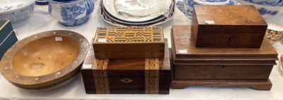 Lot 626 - A collection of wooden ware to include four...
