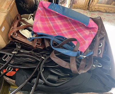 Lot 663 - A box of assorted facsimile ladies handbags/...