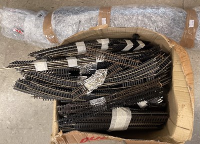 Lot 700 - A collection of assorted model railway track.