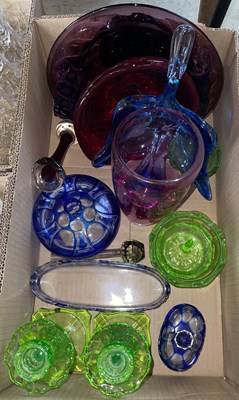 Lot 712 - A box of assorted coloured glassware.