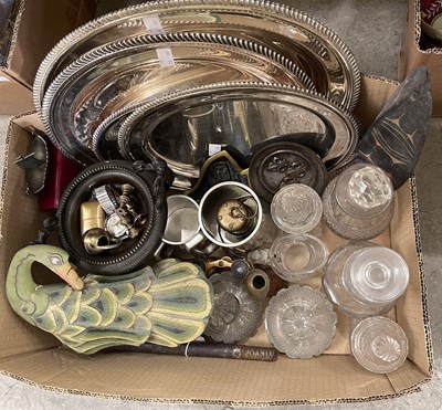 Lot 721 - A box of assorted items to include EP ware;...