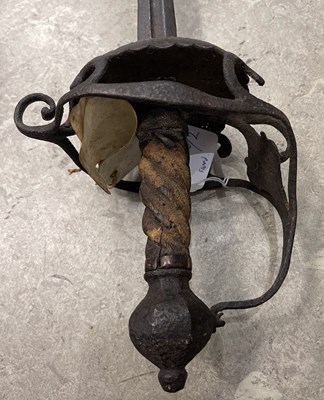 Lot 752 - An antique rapier sword, with spiral carved...