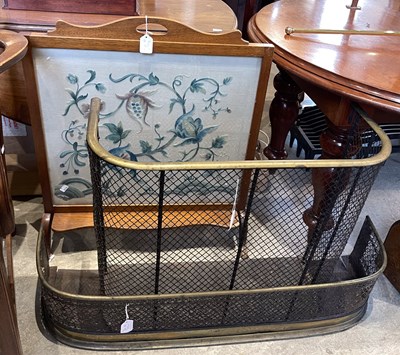 Lot 858 - A group of fireside items to include a brass...