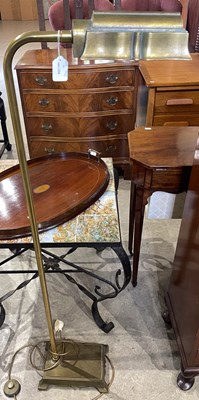 Lot 901 - A brass Art Deco style reading light, 125cm high.