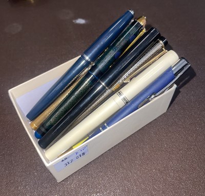 Lot 142C - Five assorted fountain pens to include a gold...
