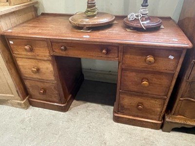 Lot 724 - A Victorian mahogany kneehole desk/ dressing...