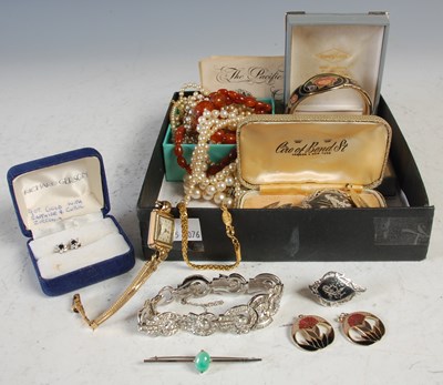 Lot 264C - A box of assorted costume jewellery to include...