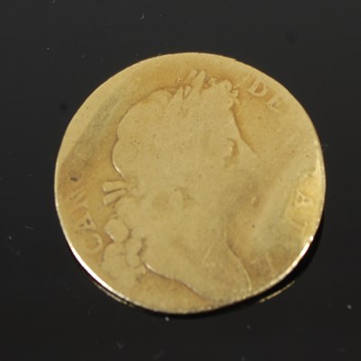 Lot 89H - A George III gold coin, rubbed, 7.8 grams.