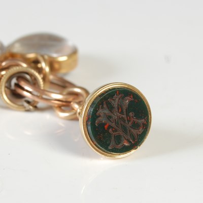 Lot 51 - A late 19th/ early 20th century yellow metal...