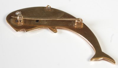 Lot 54 - A yellow metal, sapphire and diamond set...