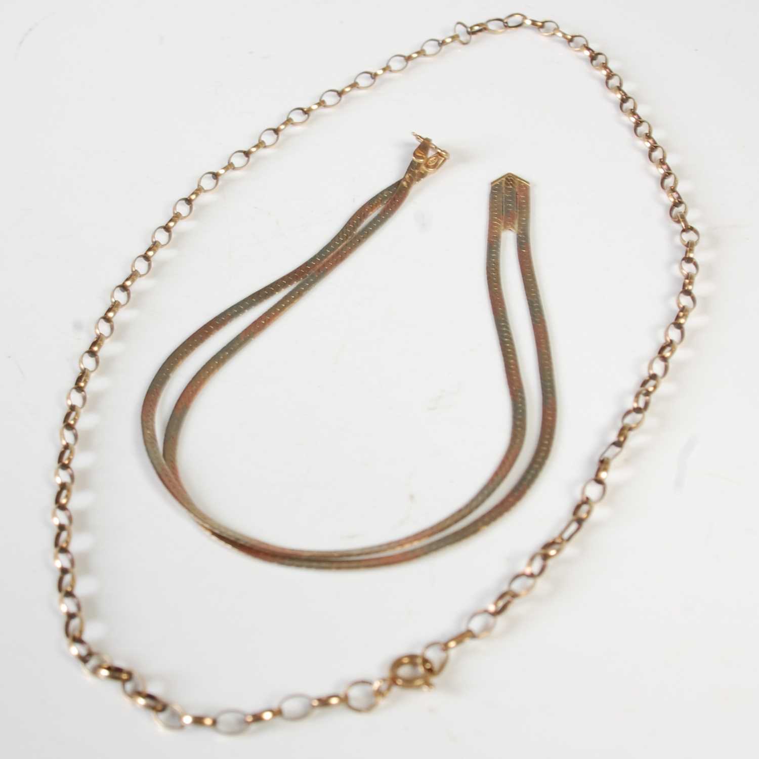 Lot 68 - A 9ct gold three colour necklace, 5.2 grams;...